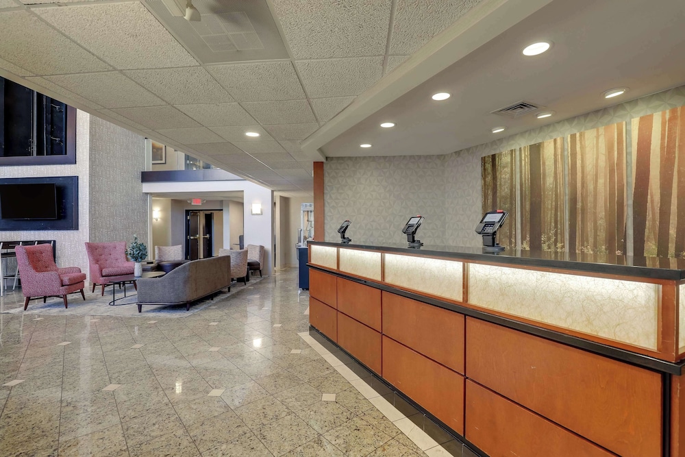Drury Inn & Suites Charlotte University Place 2/50