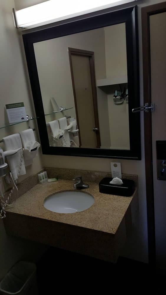 Americinn By Wyndham Johnston Des Moines 26/41