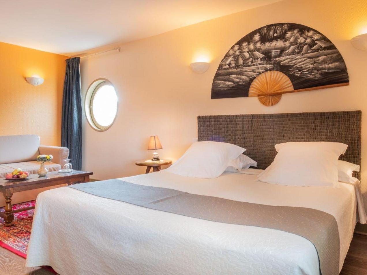 HOTEL LE COQ HARDI 24/51