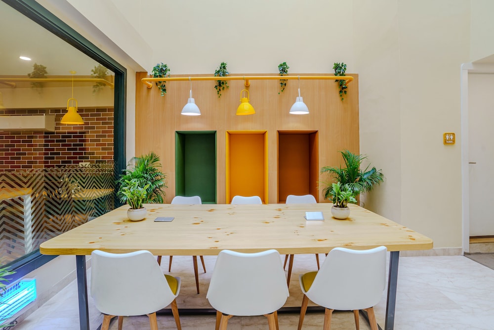 Bloom Hotel - GK2 42/47