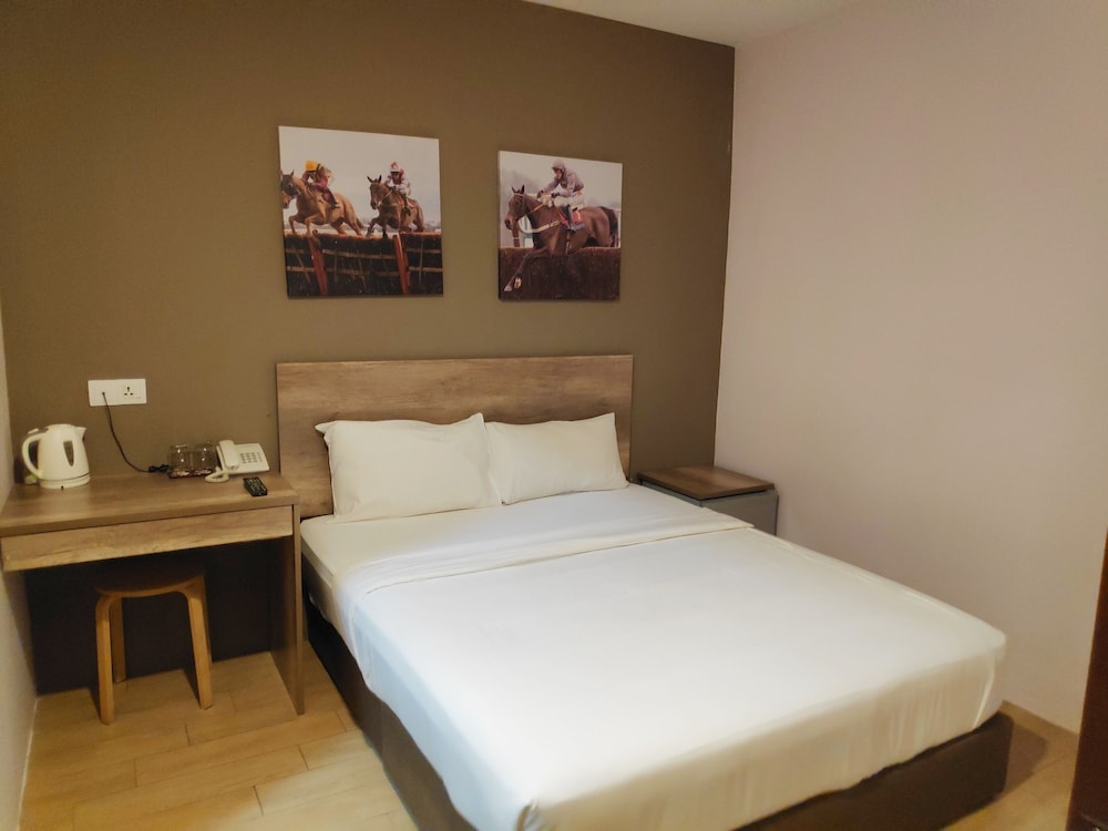 SH Hotel Kota Damansara 26/50