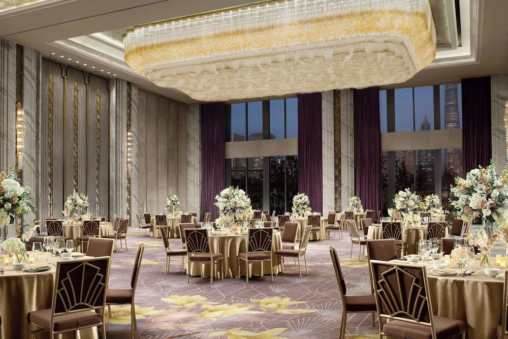 The St. Regis Shanghai on the Bund 44/50