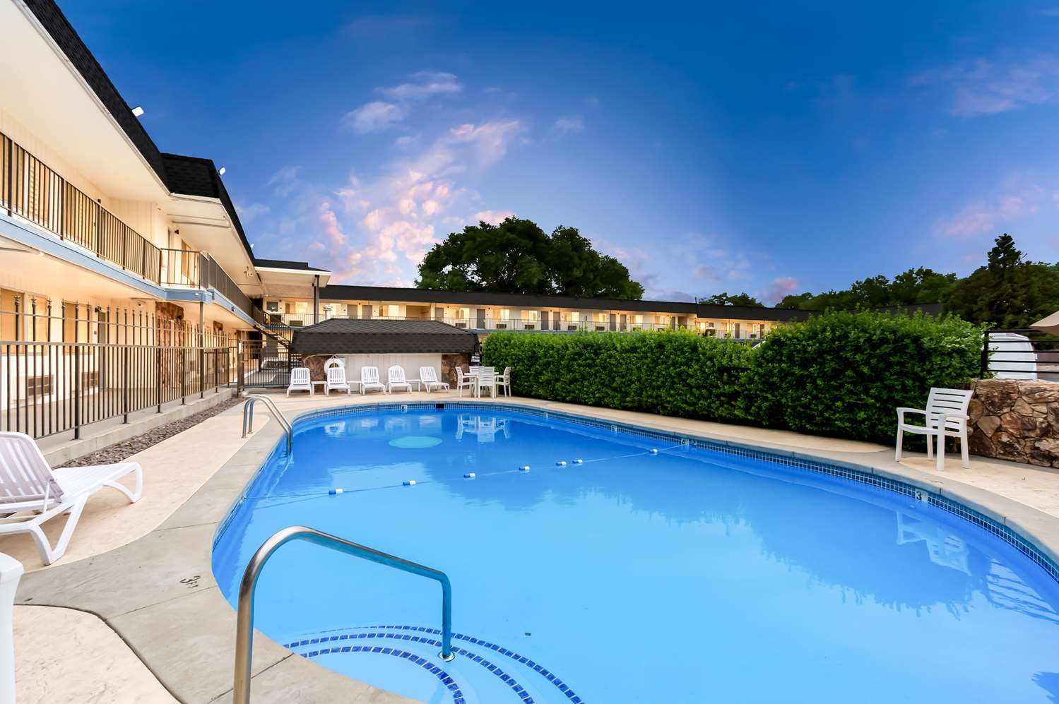 Surestay Plus Hotel By Best Western Susanville 23/45