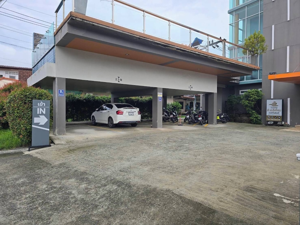 The Elysium Residence 64/72