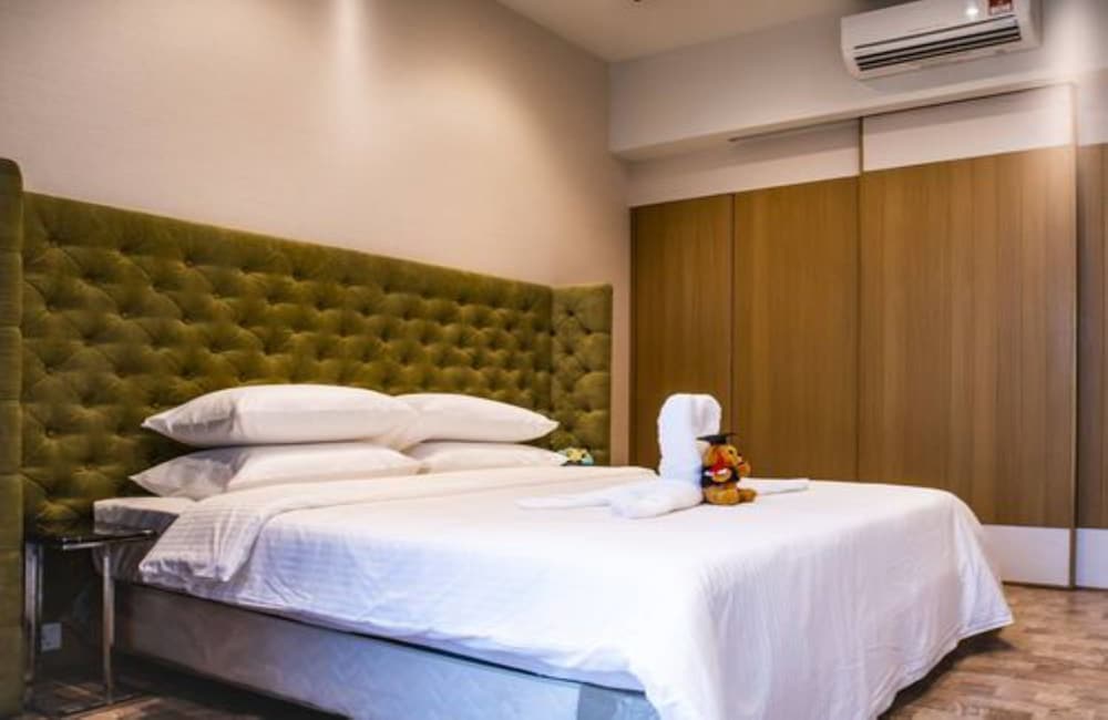 Expressionz Professional Suites by MyKey Global 32/50