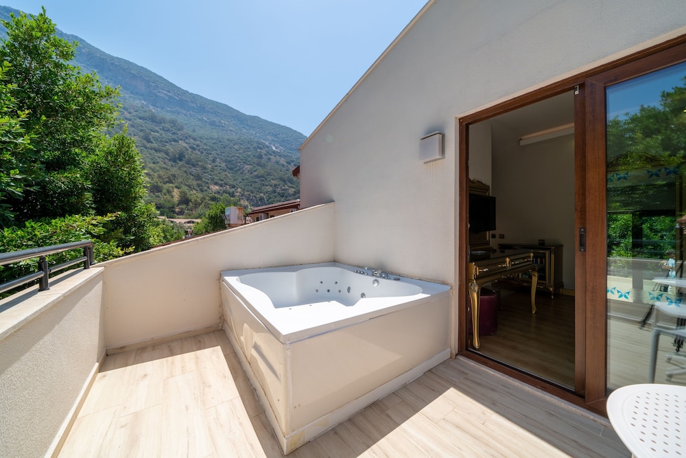 Sundia by Liberty Oludeniz 30/65
