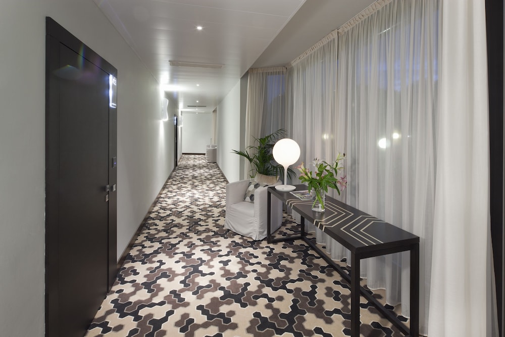 Golf Hotel 20/68