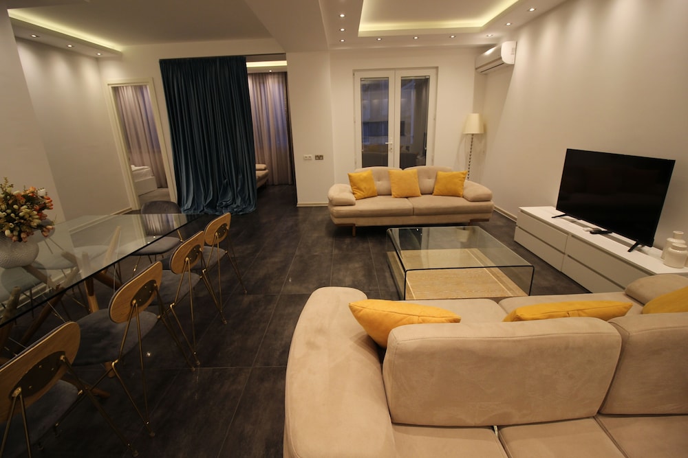 Super Luxury Apartments 28/50