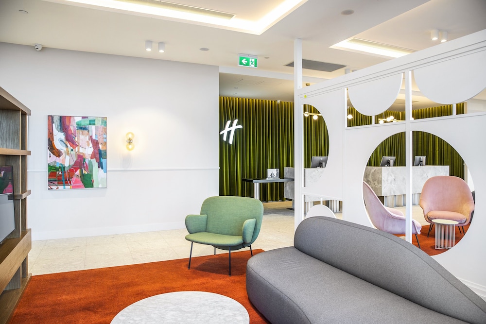 HOLIDAY INN WERRIBEE 19/75