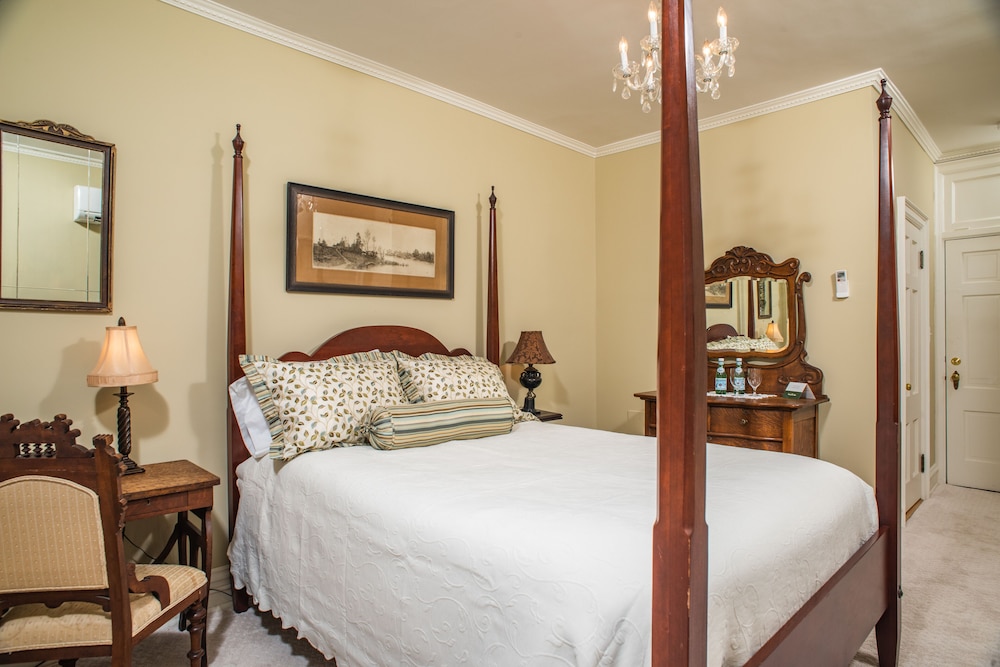 Kenmore Inn 14/71