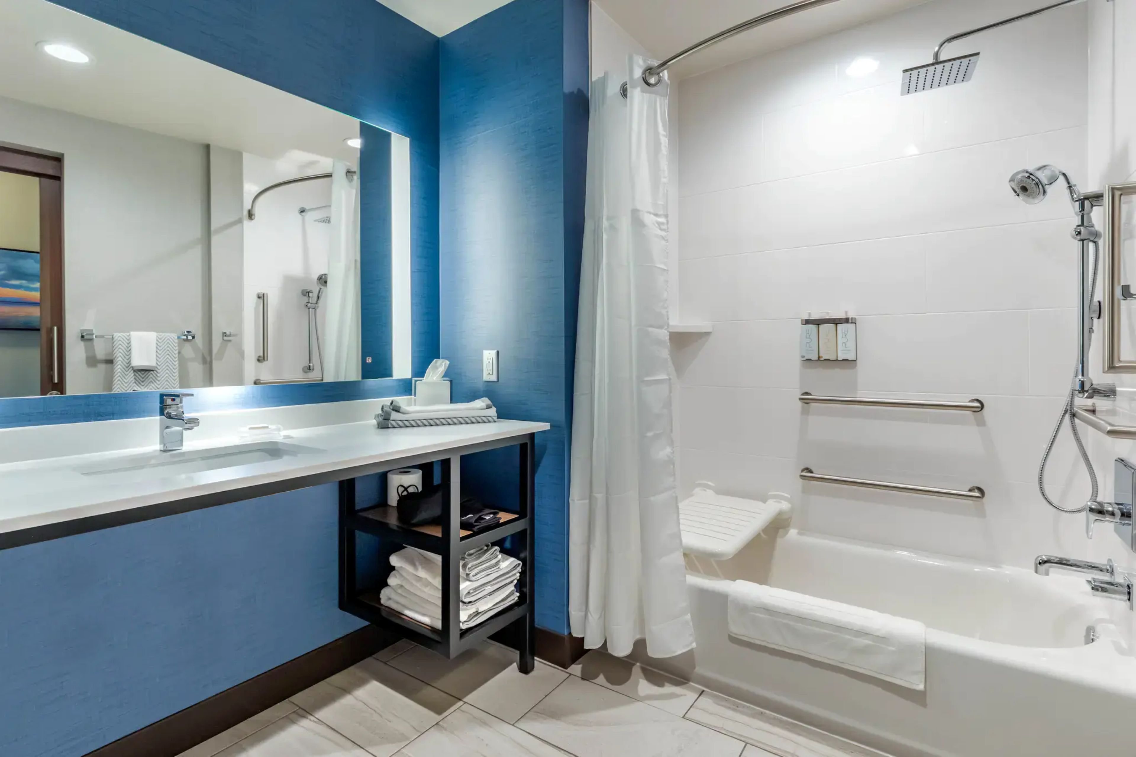 Holiday Inn Express Bettendorf - Davenport NE by IHG 41/41