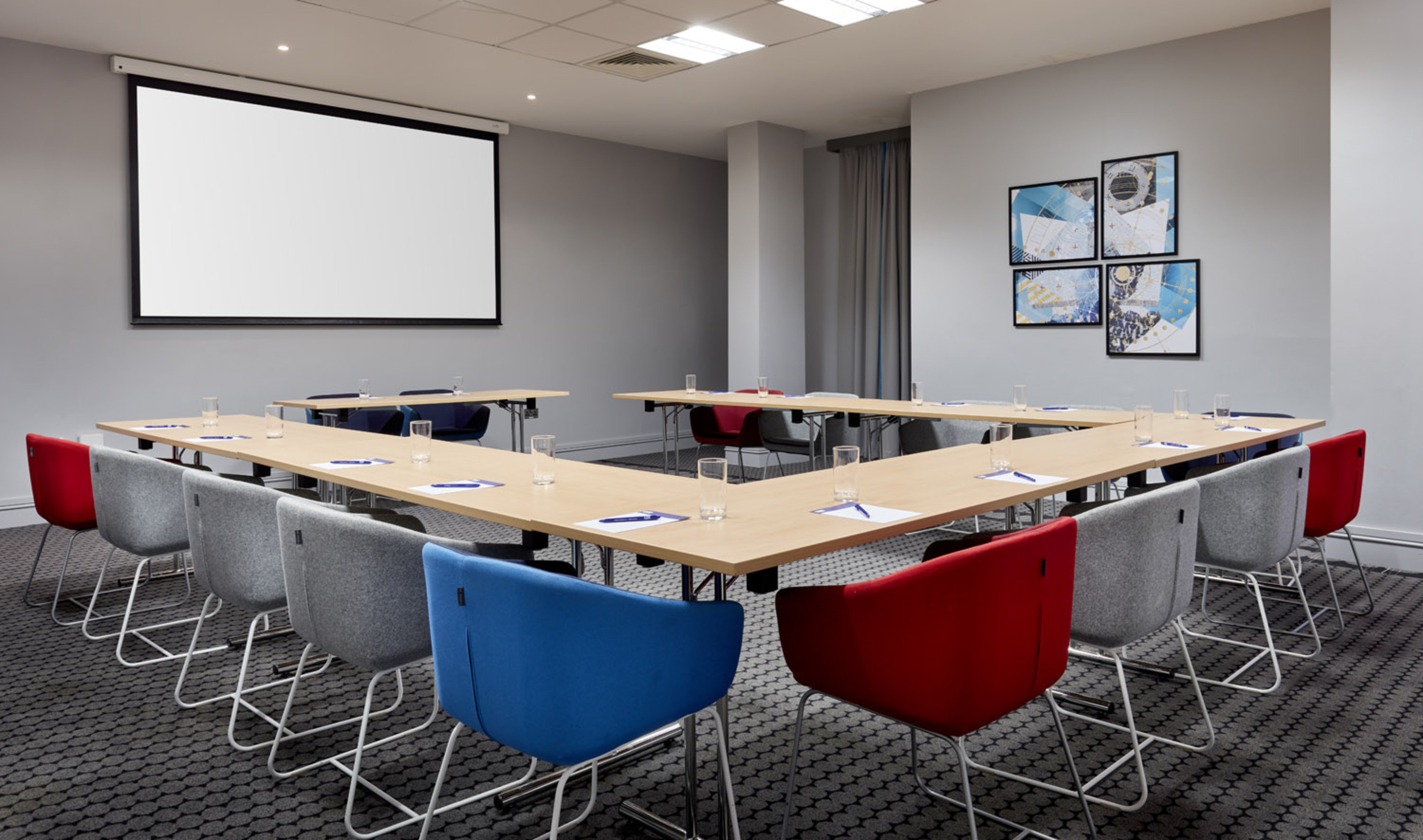 Holiday Inn Express Belfast City 37/50