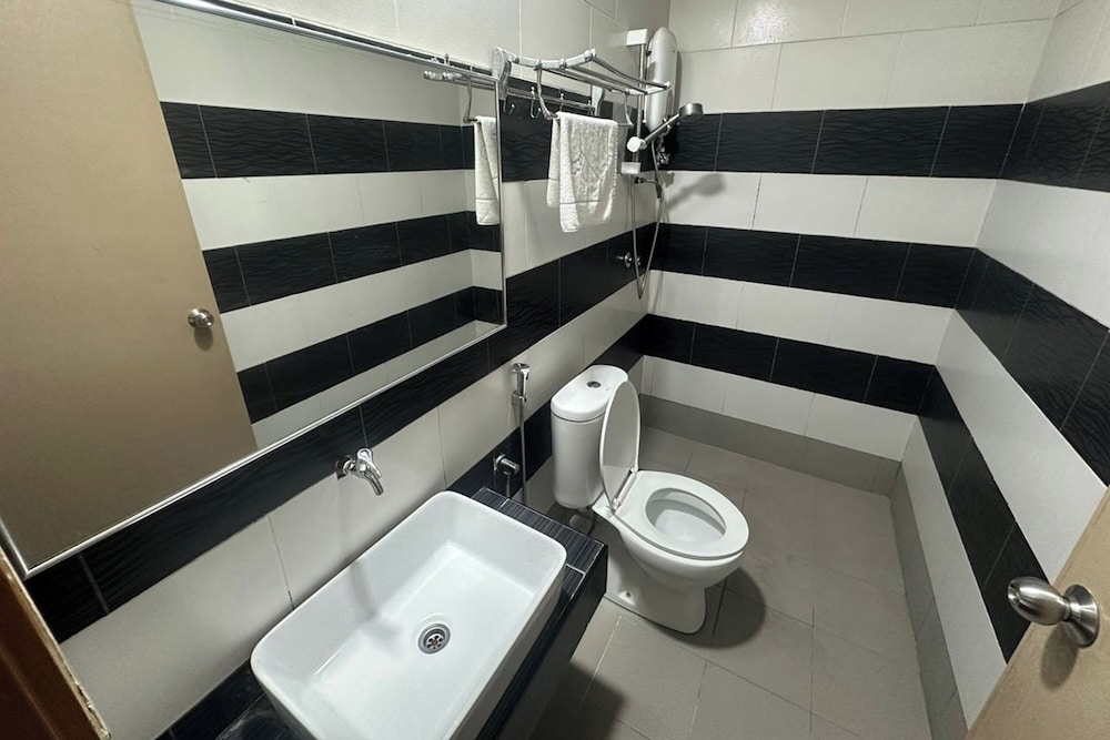 Hotel Midtown Villa 47/52