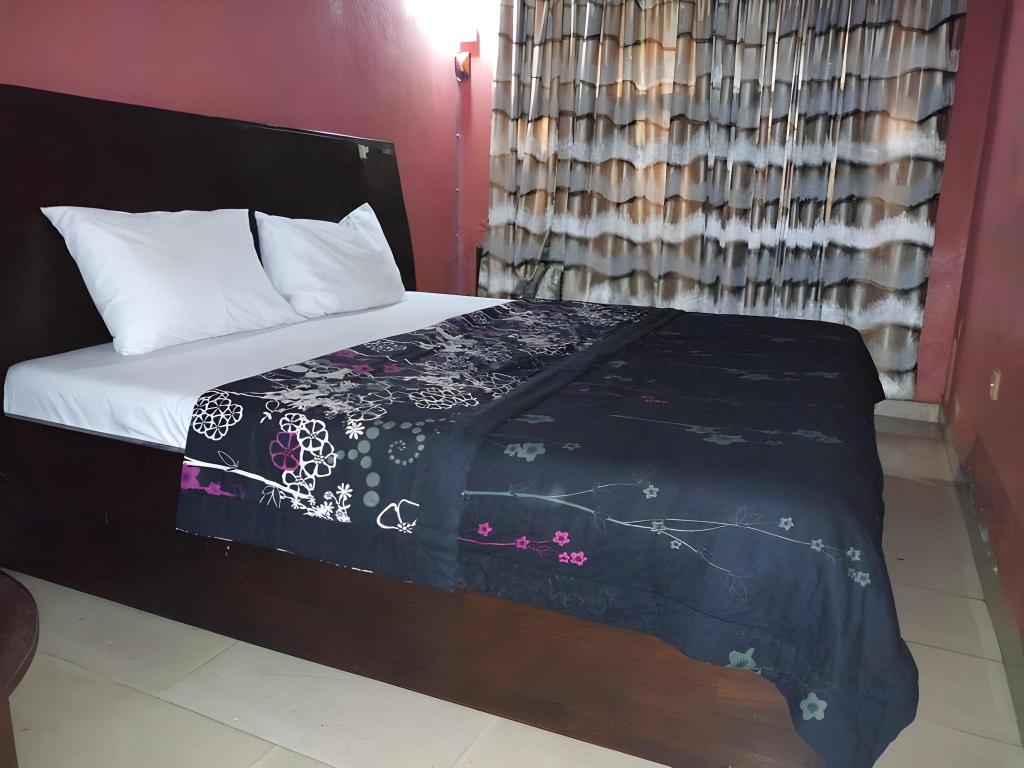 Cynergy Suites Apapa 8/15