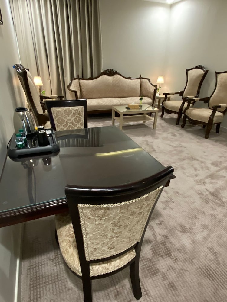 Julanar Alsharq Suites 写真3