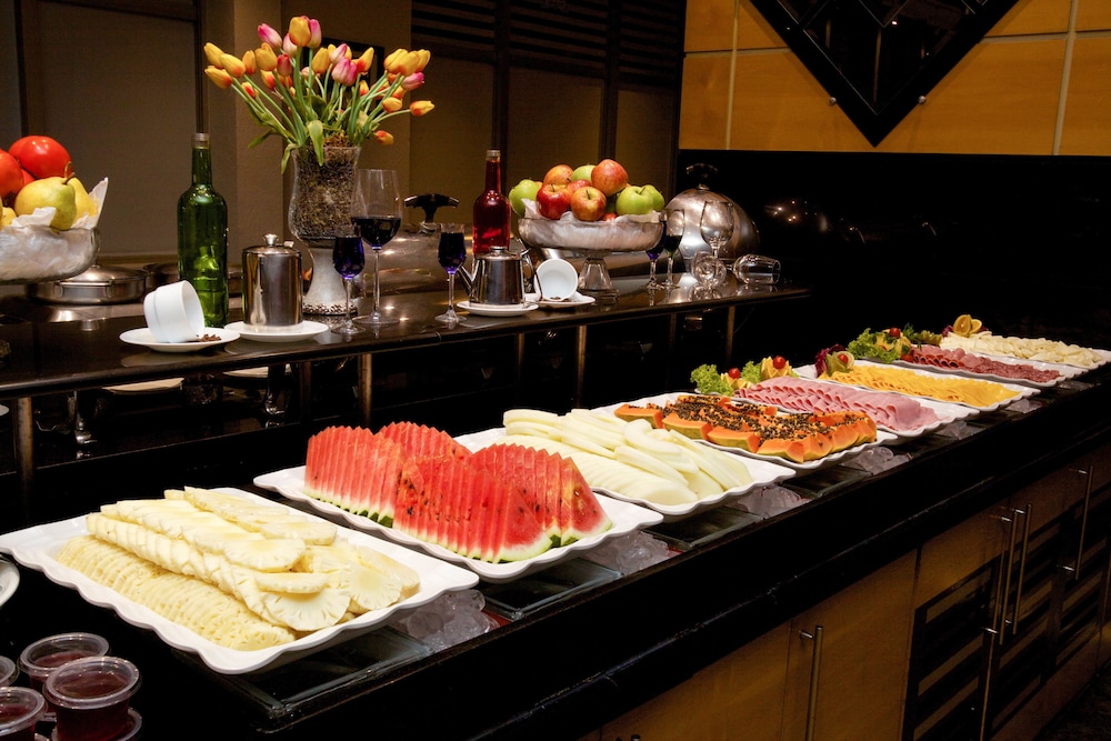 Bristol International Airport Hotel 22/50