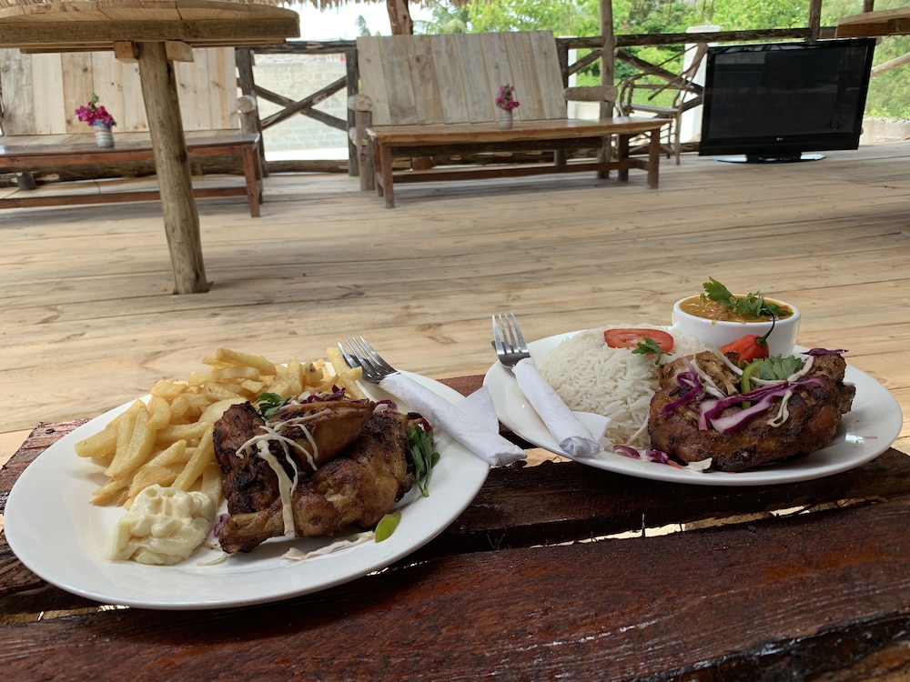 Jambo Beach Bungalows - Hostel 25/50