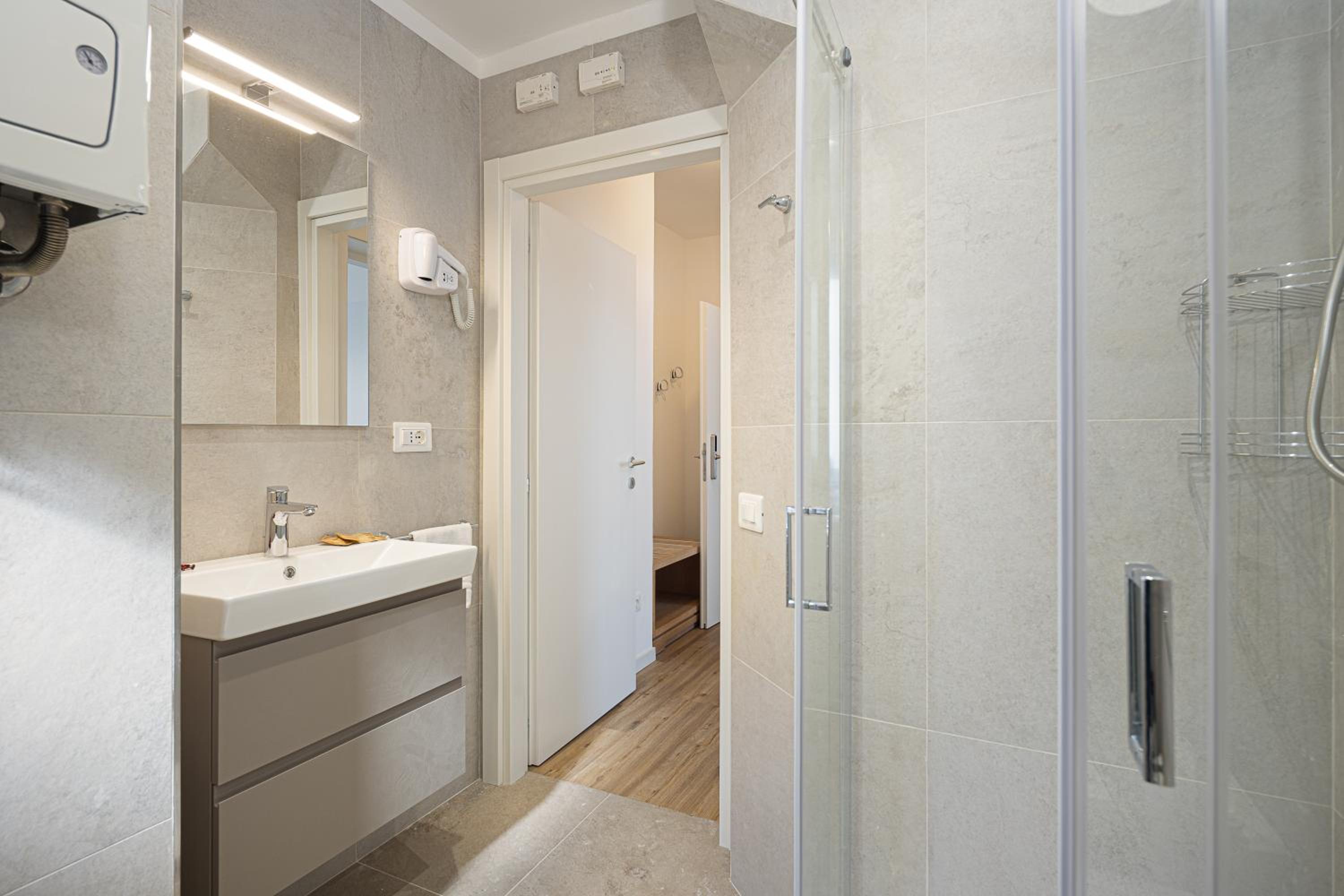 VILLA AZZURRA 33/36