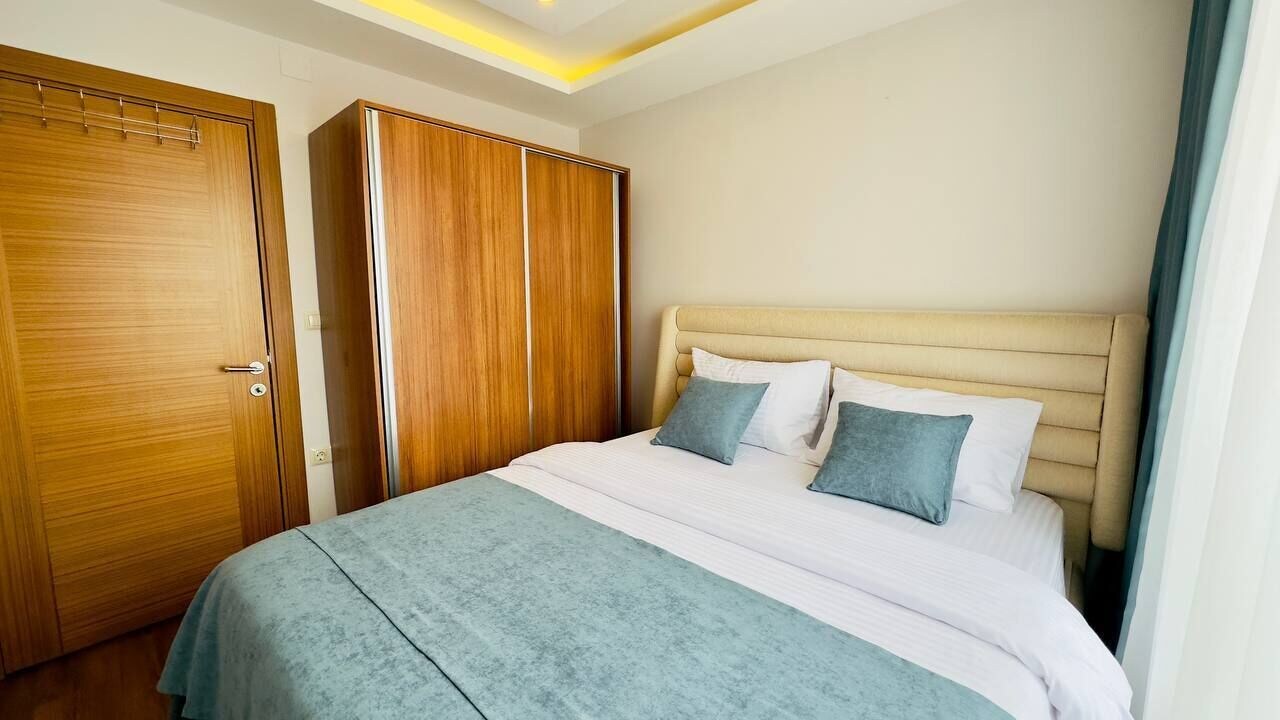 COMFORT, SUITE, MULTIPLE BEDS, CITY VIEW, KITCHEN