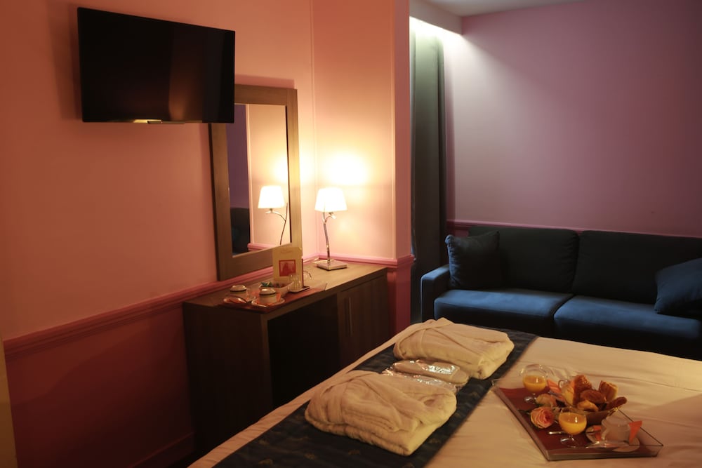 Hotel Poussin 21/58