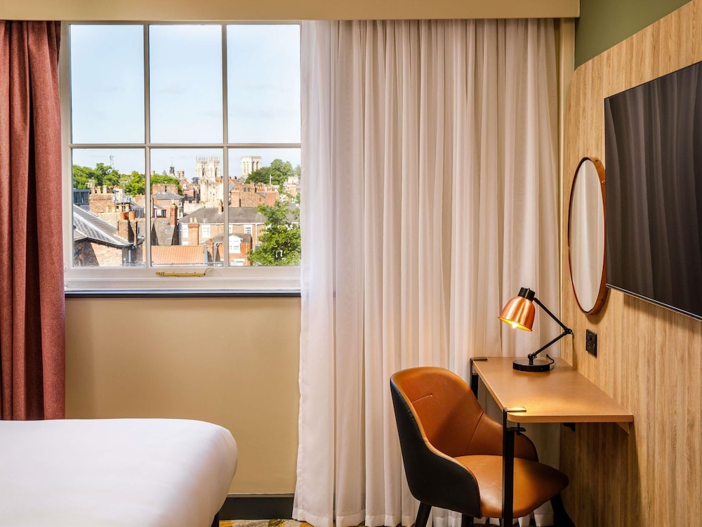 Family, 4 Beds, ibis Styles York Centre 10/10