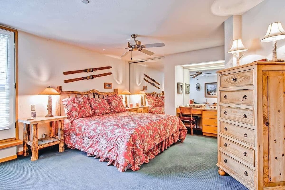 The Vail Spa Condominiums 17/76