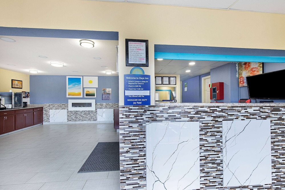 Days Inn by Wyndham Holladay 9/50