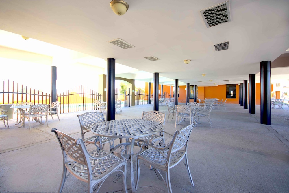 Hotel Consulado Inn 33/46