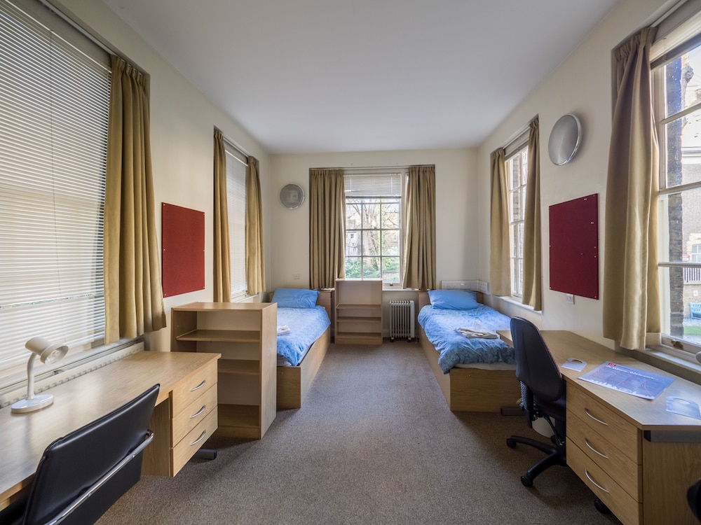 LSE Passfield Hall 15/45