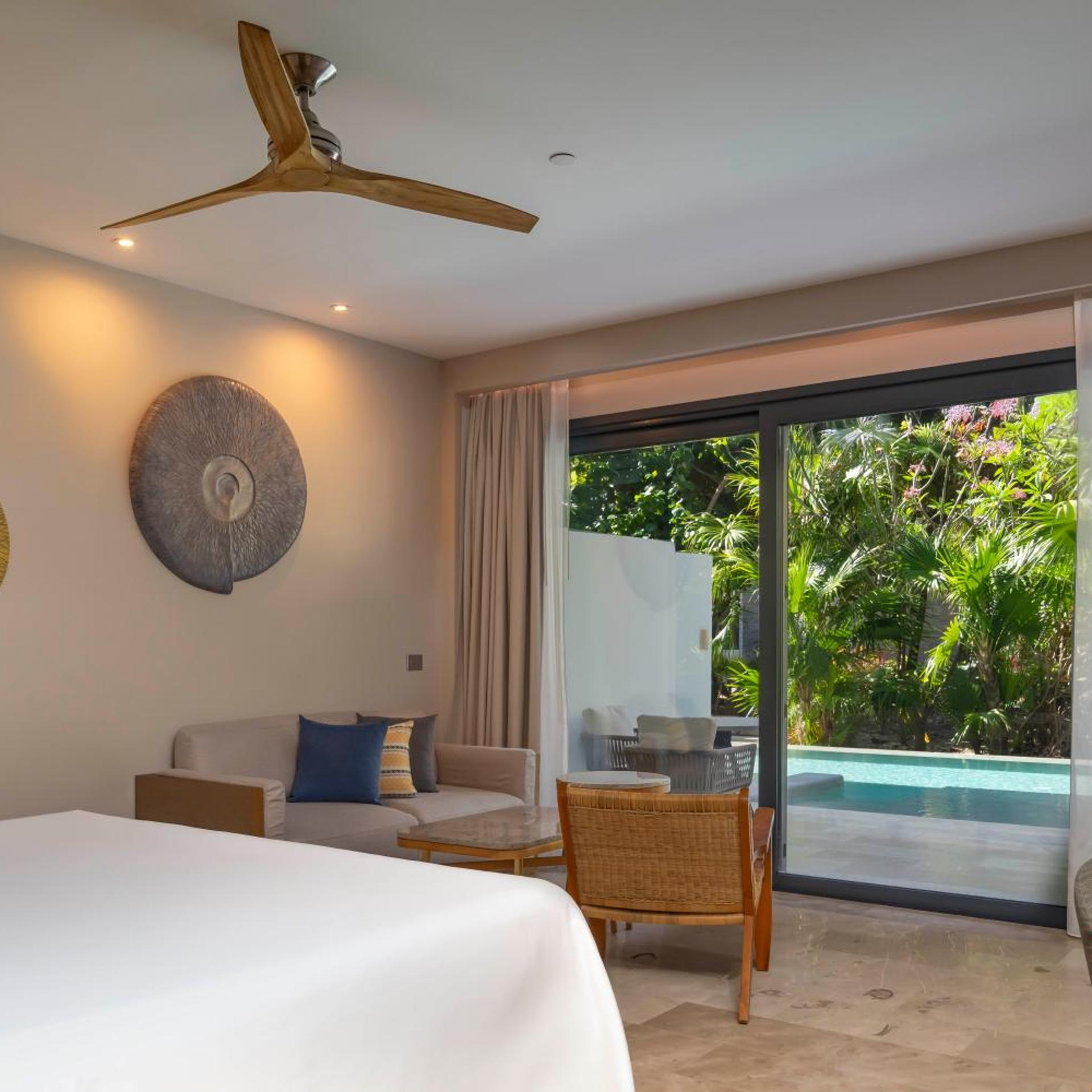Junior Suite Swim Out Garden View