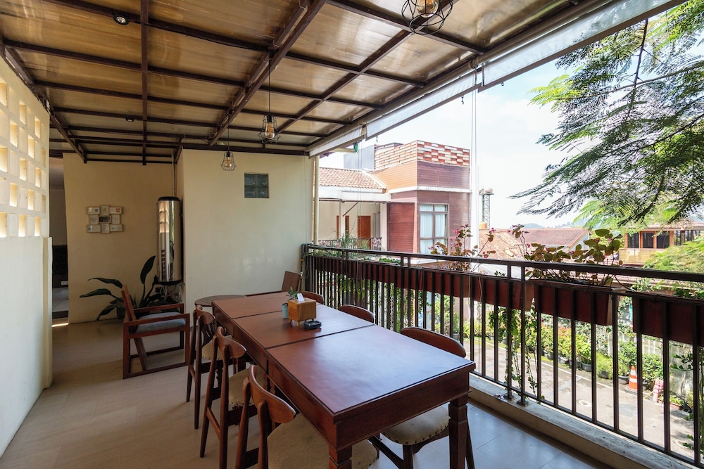 Jayagiri Guesthouse By Belgareti 46/63