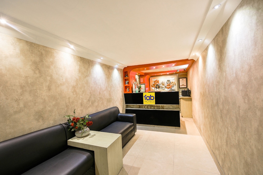 Oyo Rooms Ludhiana Railway Station Clock Tower 46/50
