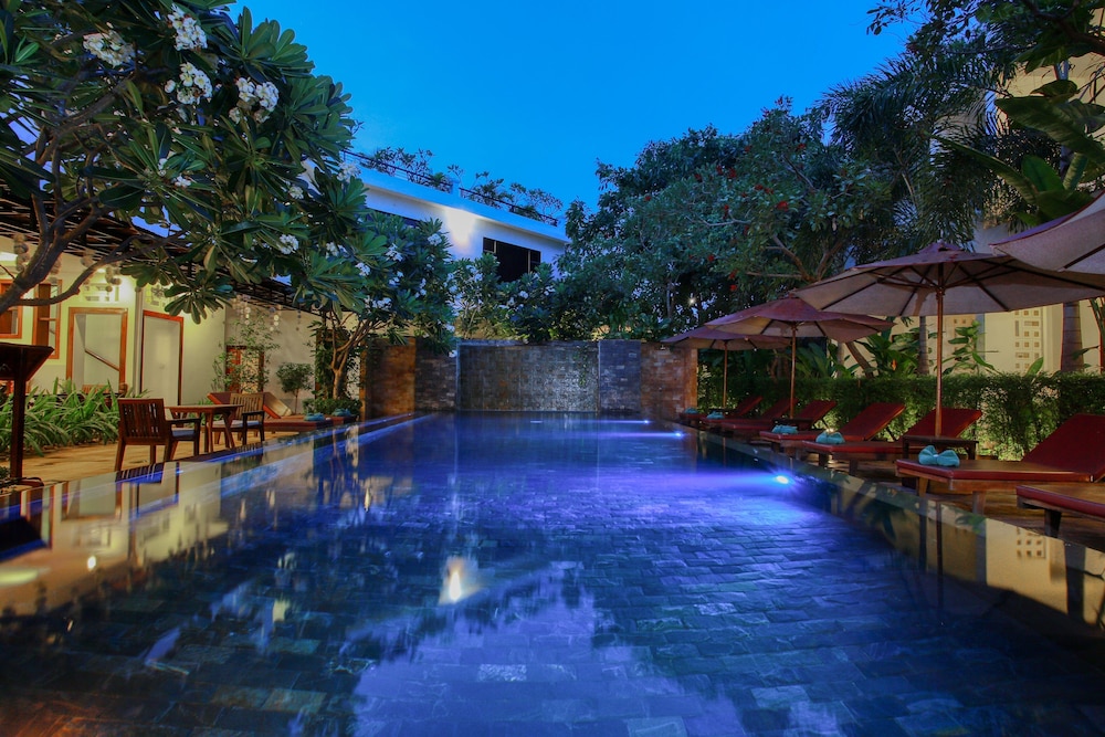 The Moon Residence Spa 38/71