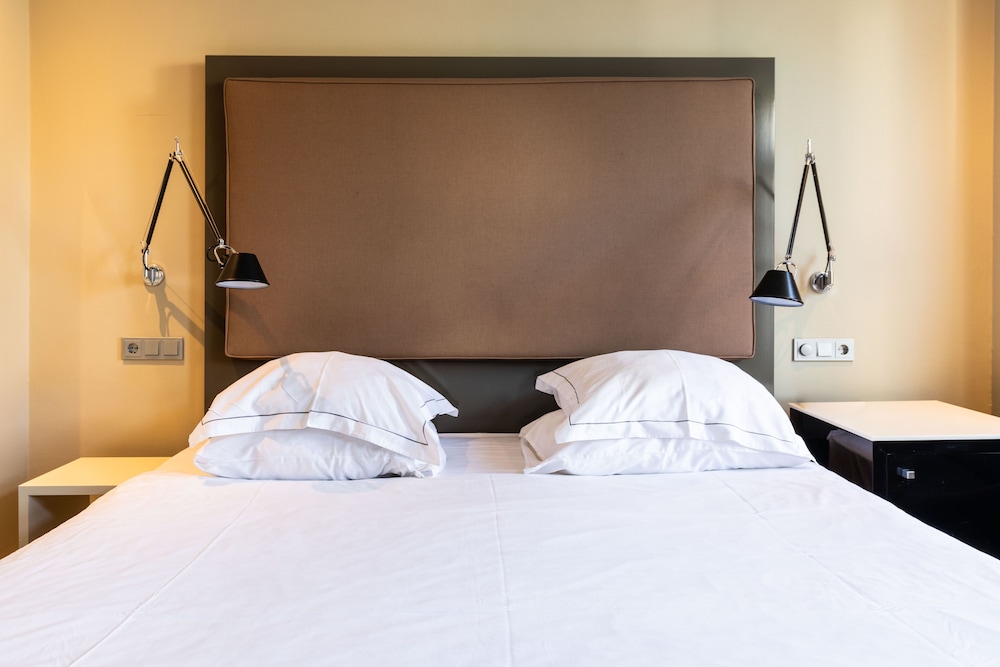 Executive, King Bed, Hotel Roemer 4/10