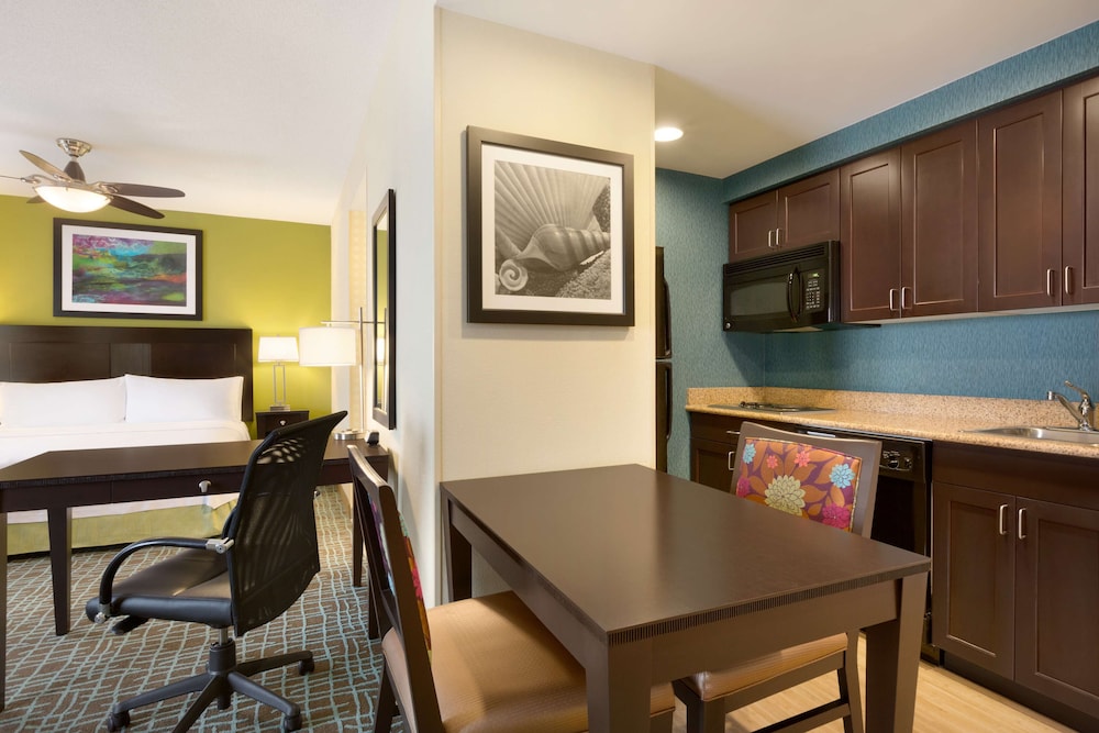 Homewood Suites by Hilton Fort Myers Airport/FGCU 44/47