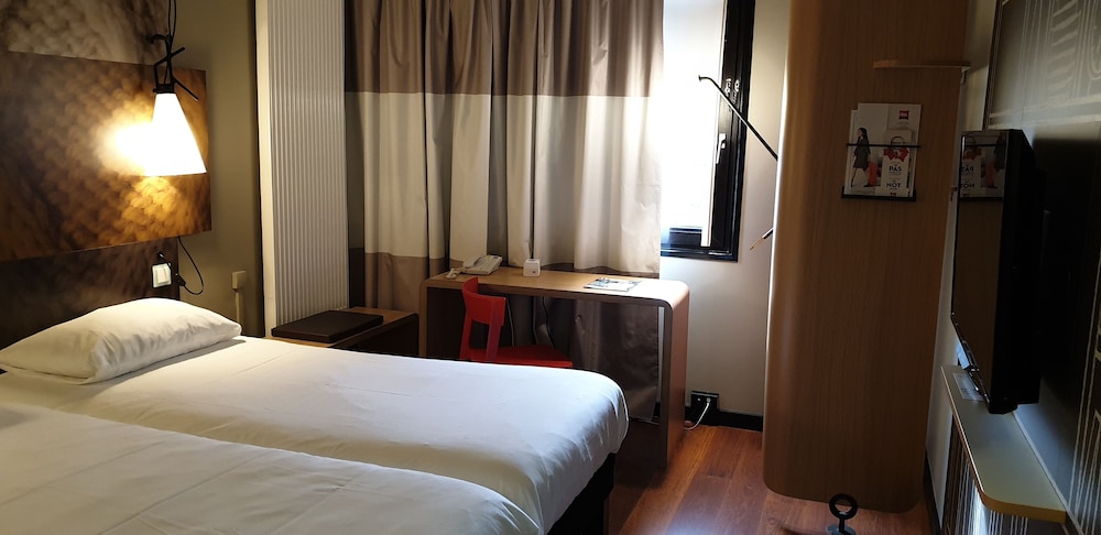 Ibis Chalon Sur Saone Europe 15/67
