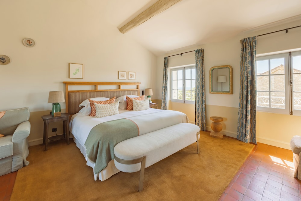 Prestige, Queen Bed