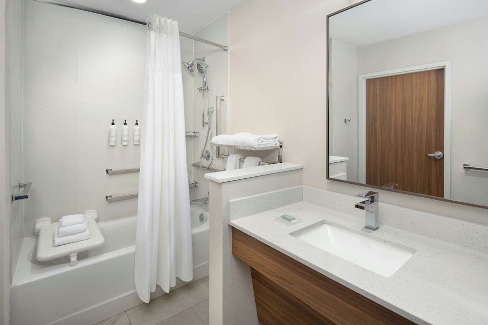 Fairfield by Marriott Inn & Suites Oxford 32/35