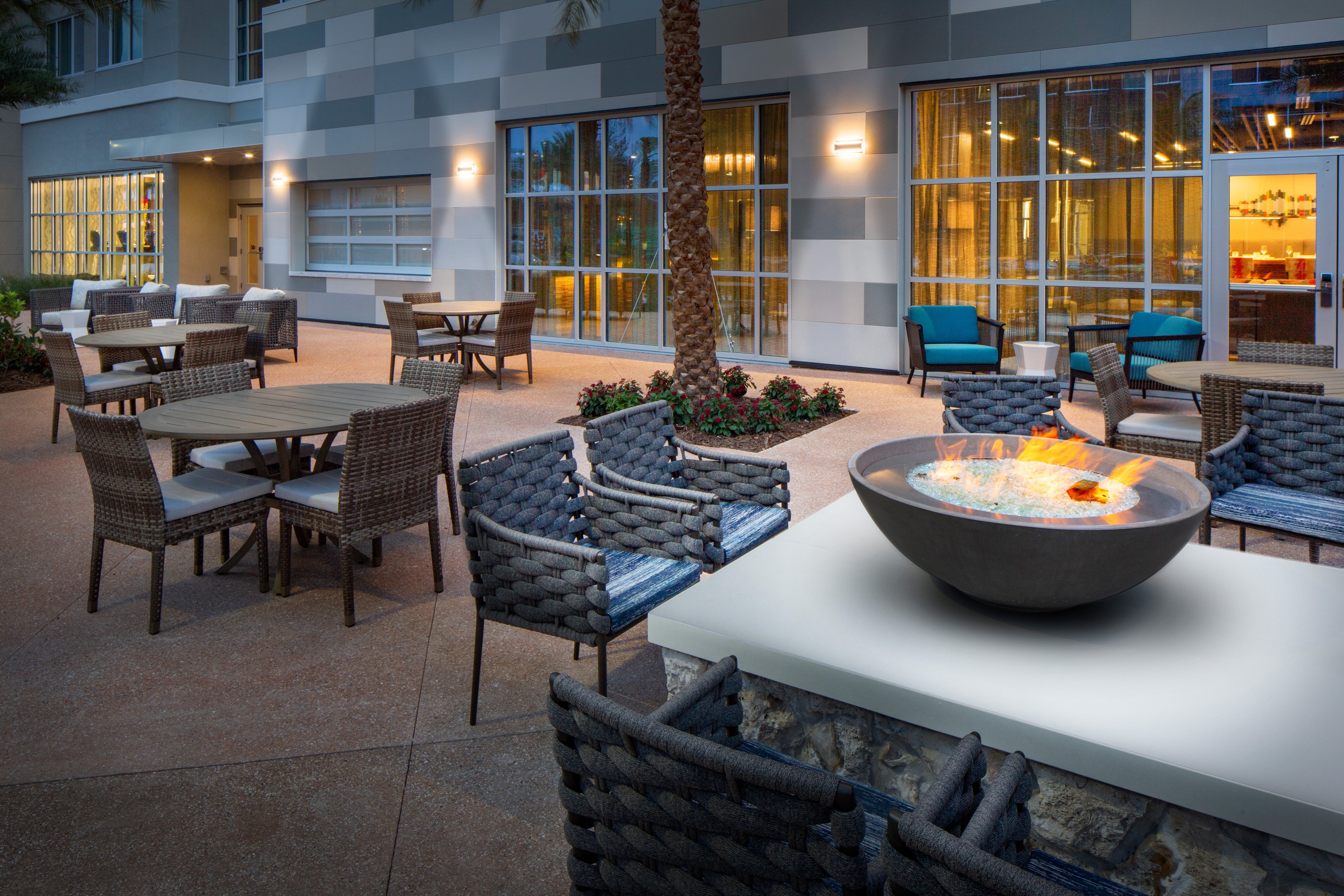 Hotel Indigo Gainesville-Celebration Pointe 41/71