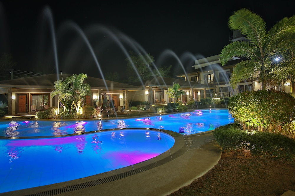 Coron Soleil Garden Resort 64/68