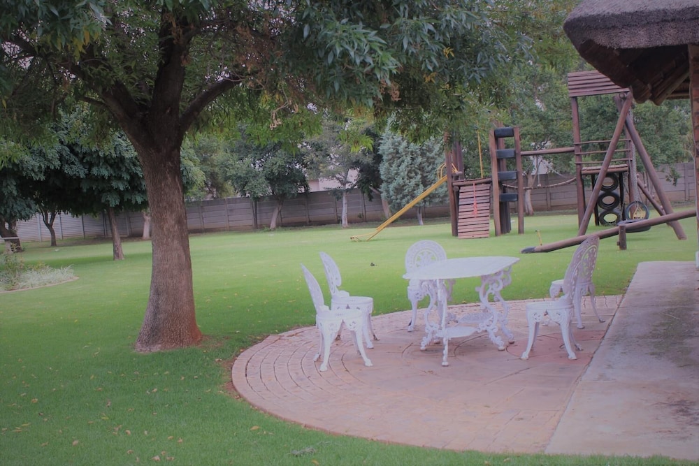 The Willow Tree Guest House 31/36