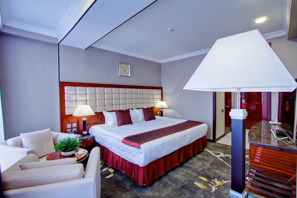 Hotel Lulu 24/44