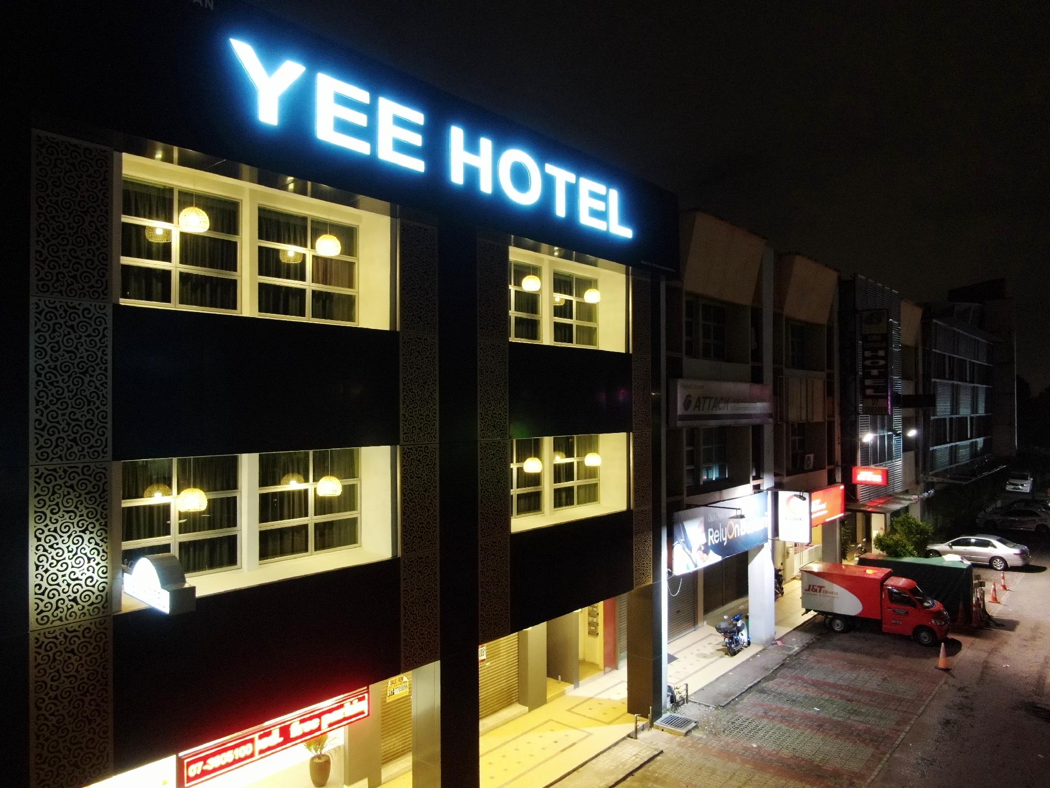 Yee Hotel 3/34