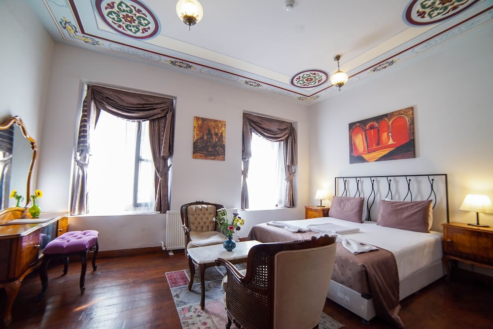 Sarnic Meyhane and Otel 4/20