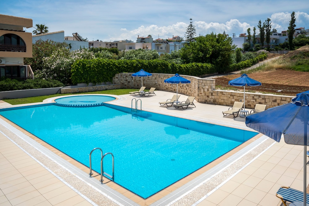 Irini Stalos Apartments 22/50