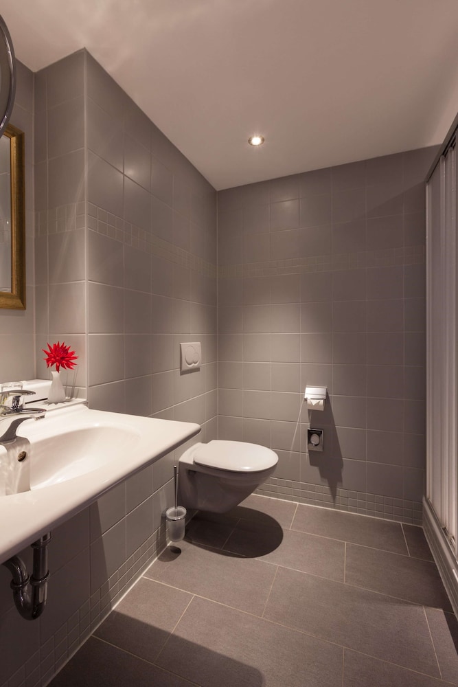Hotel Kaiserhof Heringsdorf 49/50