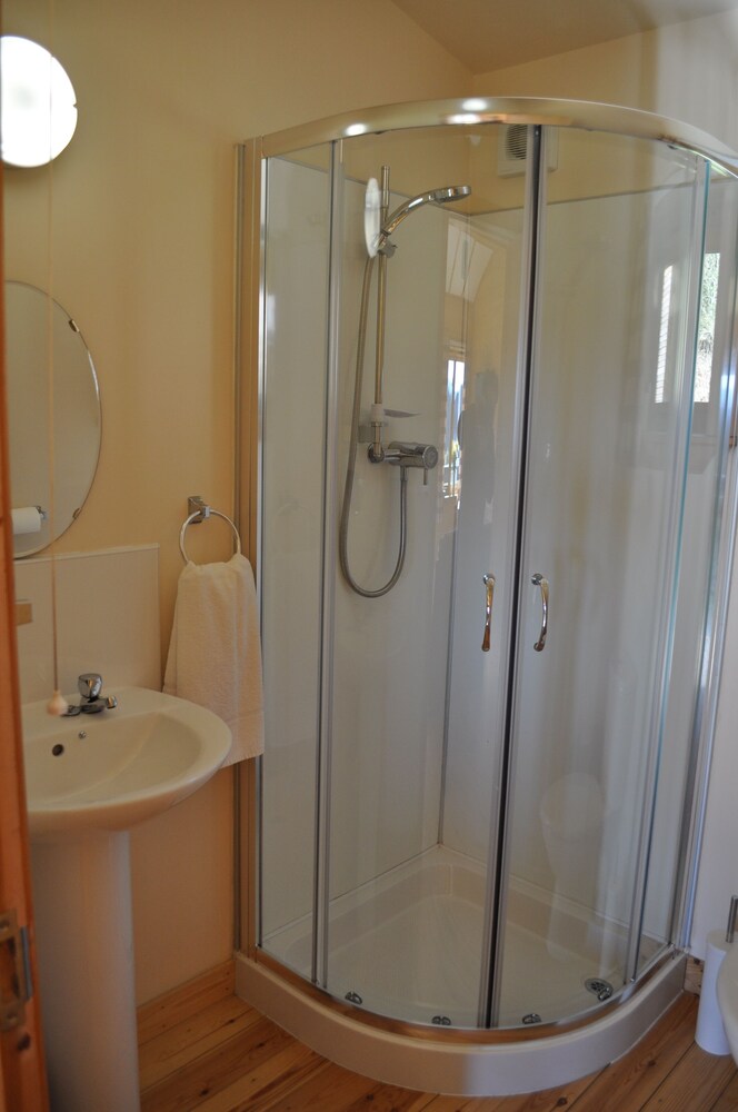 Tayview Lodges 50/50