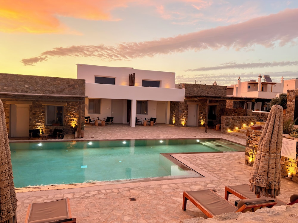 Mykonos Dot - Art Homes 38/46