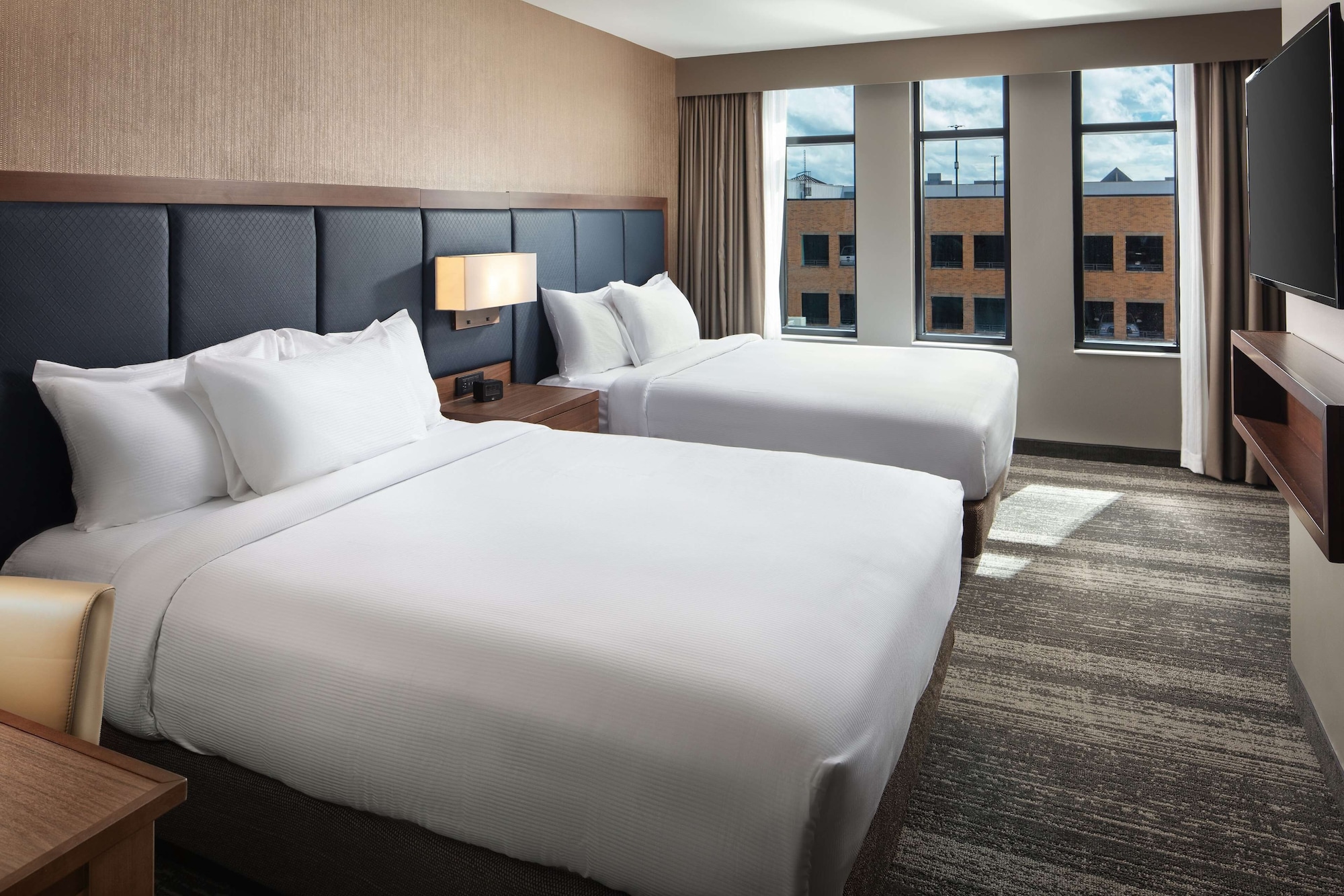 Suite, 2 Queen Beds, Accessible