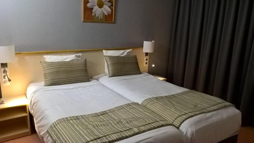 HOTEL TAMBOURIN 13/40